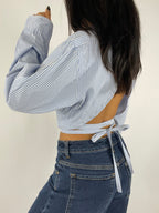 Chemise upcyclée dos nu à rayures bleues