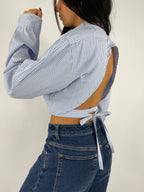 Chemise upcyclée dos nu à rayures bleues