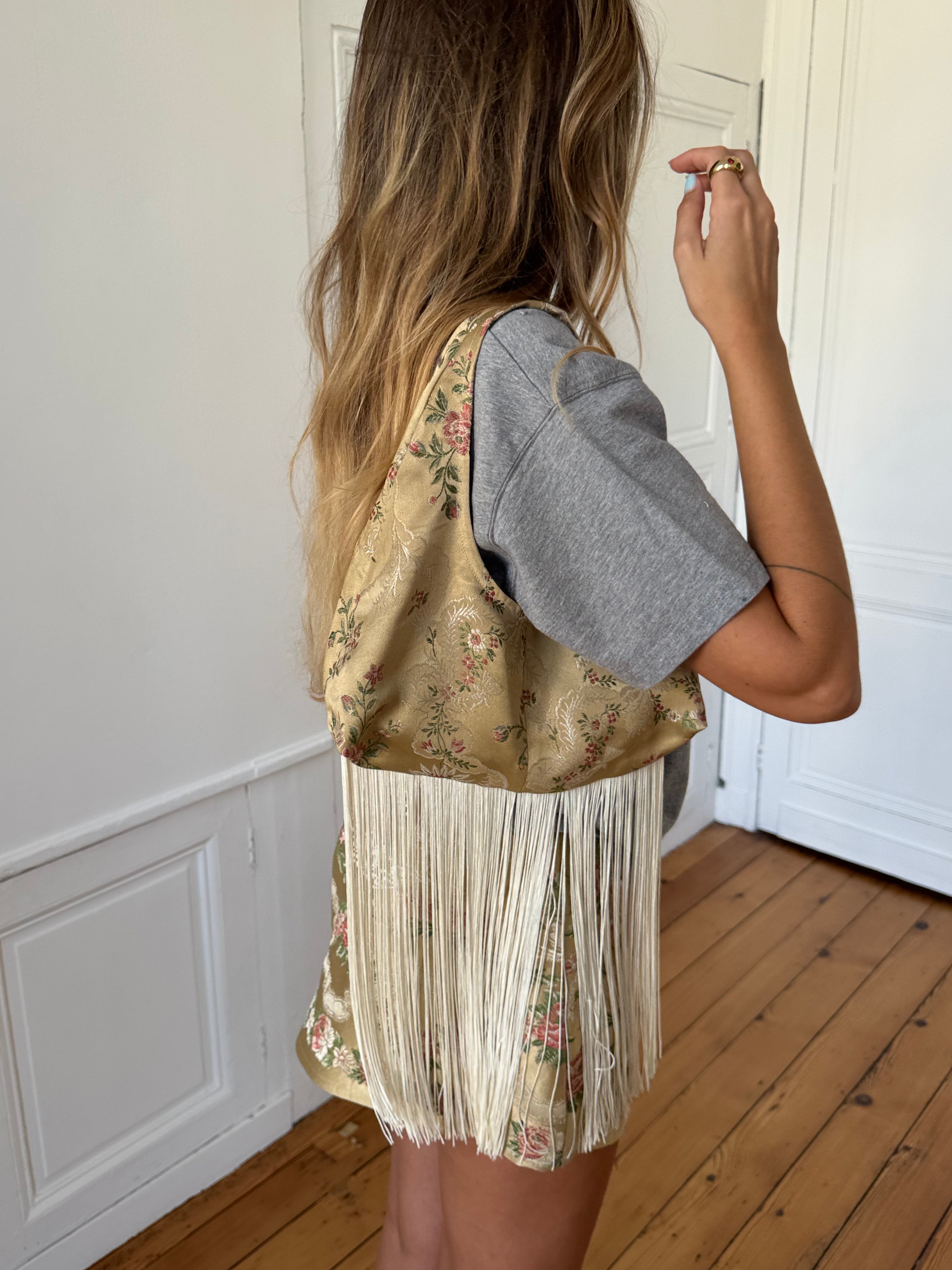 Sac upcyclé satiné doré/cuivré et franges