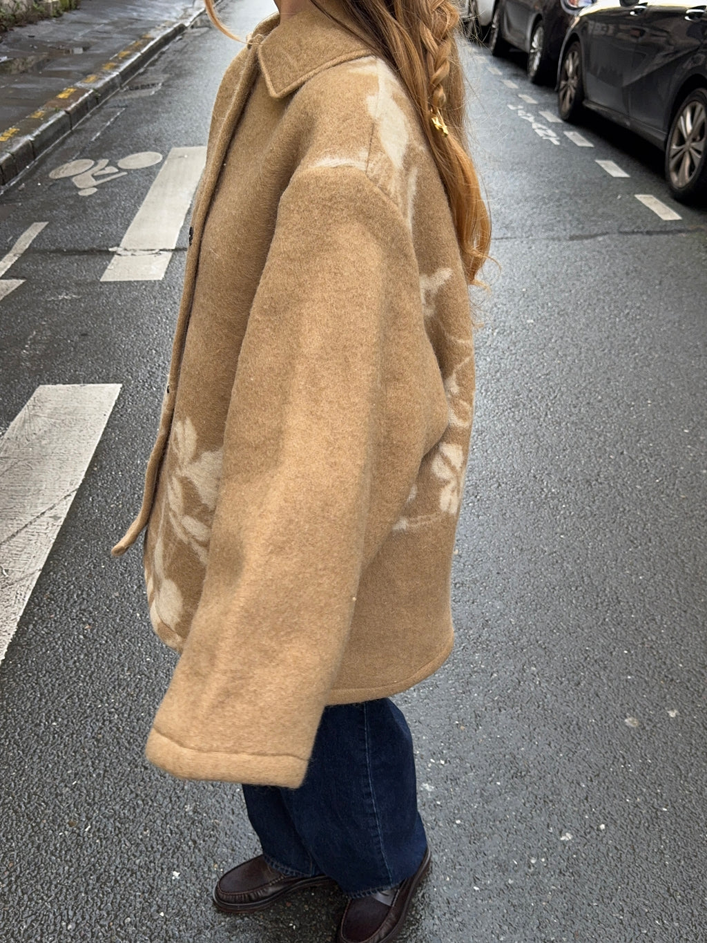 Manteau upcyclé laine marron clair à fleurs vintage