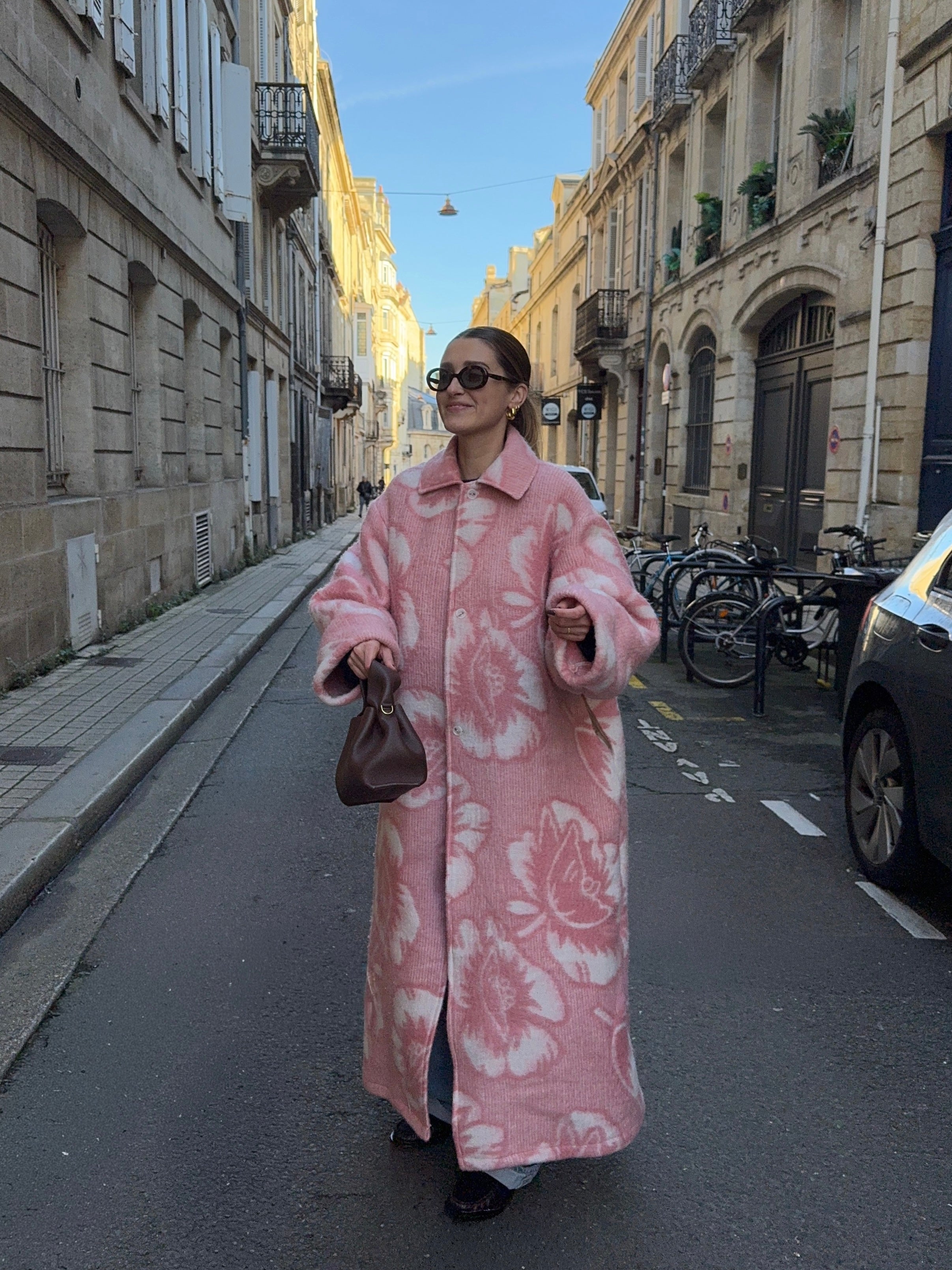 Manteau long upcyclé laine rose à motifs vintage