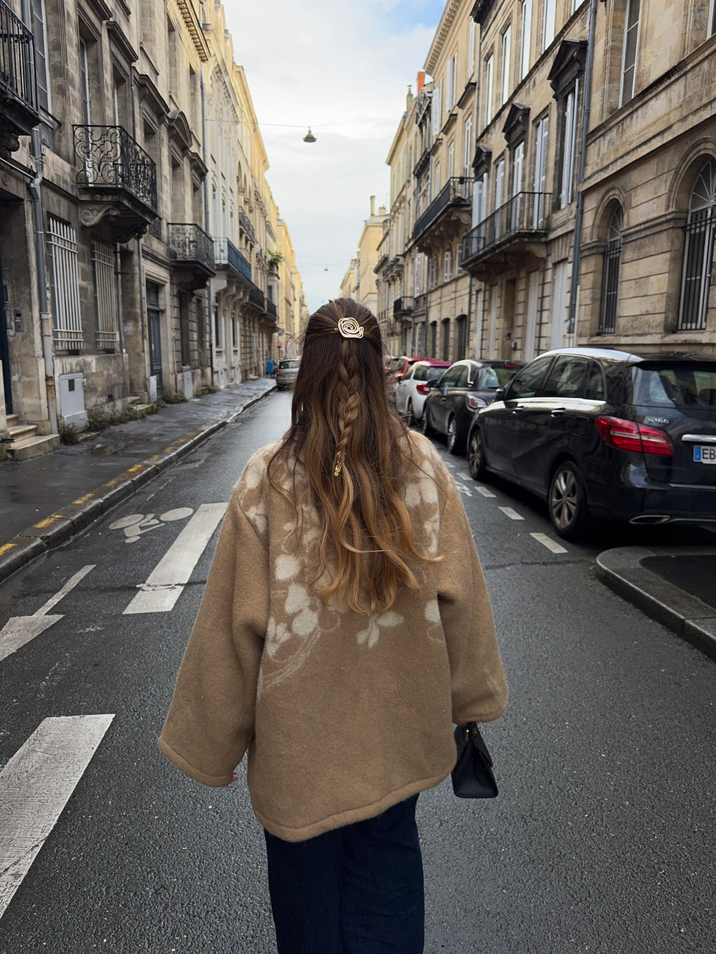 Manteau upcyclé laine marron clair à fleurs vintage