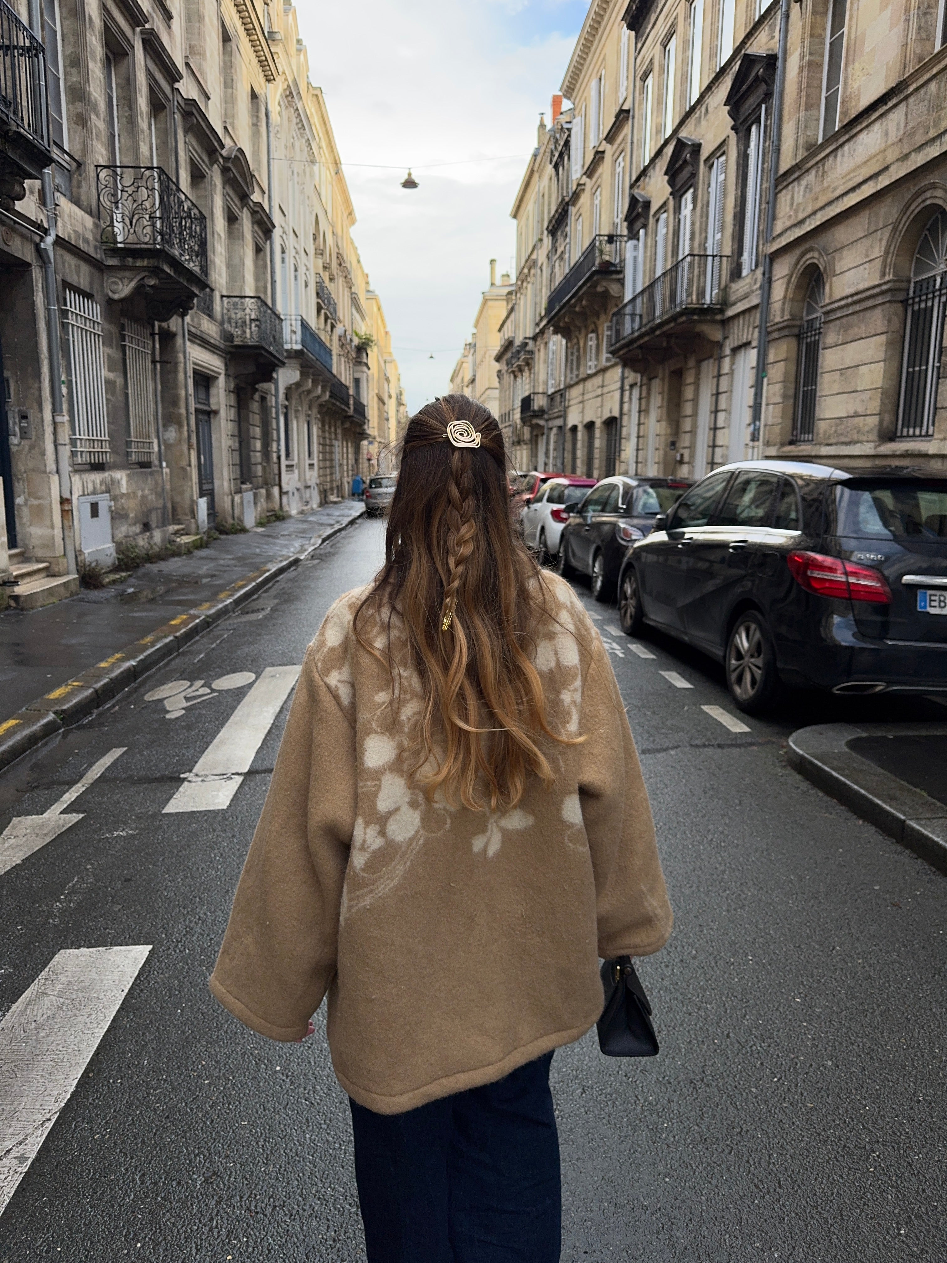 Manteau upcyclé laine marron clair à fleurs vintage