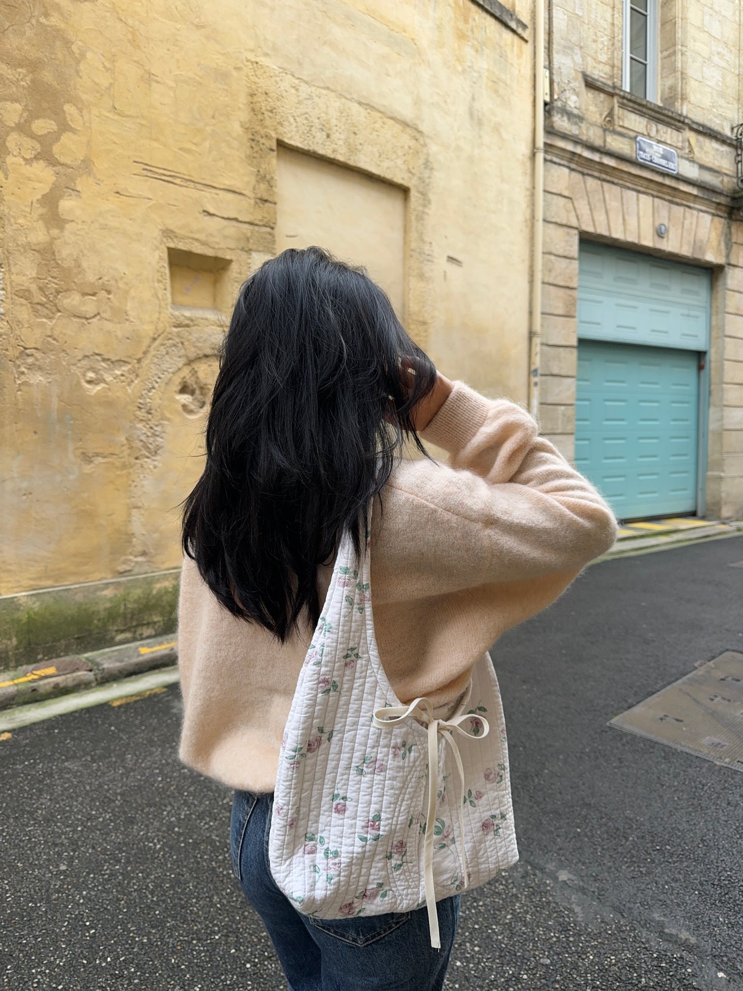 Sac upcyclé matelassé blanc à fleurs