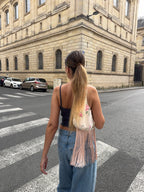 Sac upcyclé crème à fleurs et franges vintage - petit