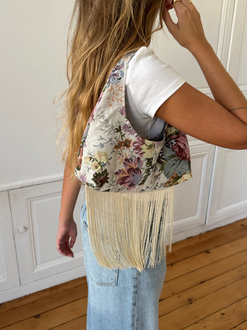 Sac upcyclé fleurs et franges