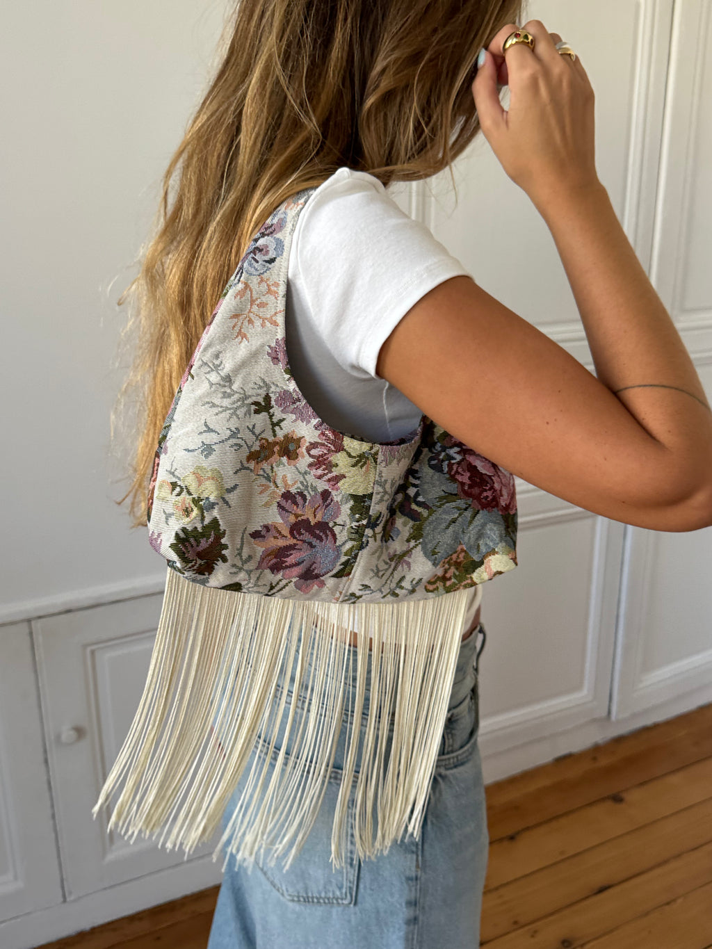 Sac upcyclé fleurs et franges