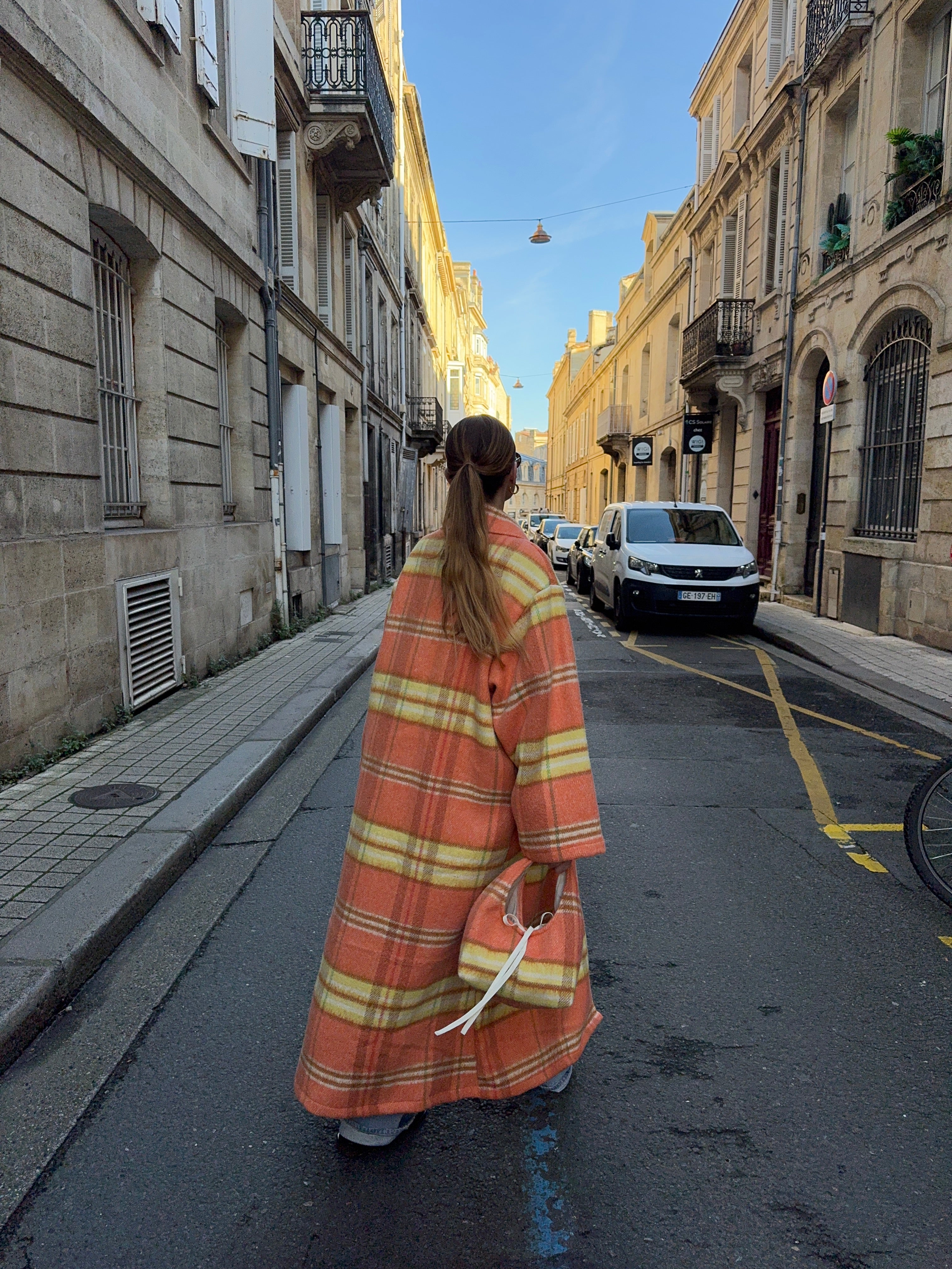 Manteau long upcyclé laine orange à carreaux vintage