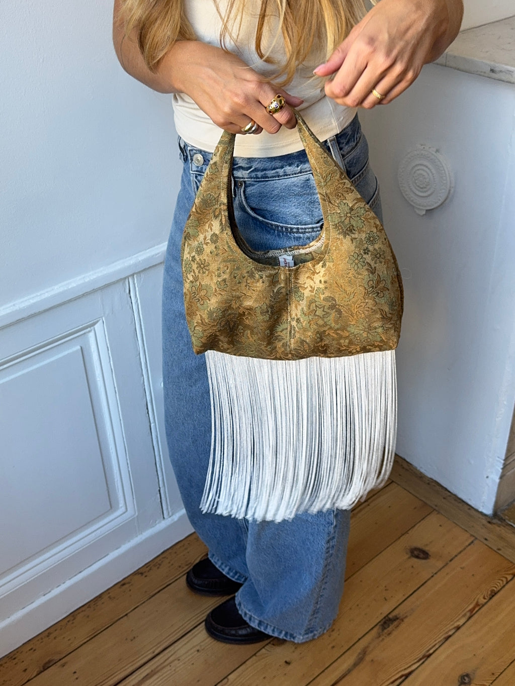 Sac upcyclé à motifs et franges