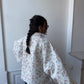 Veste upcyclée matelassée blanche à fleurs