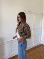 Veste courte upcyclée à fleurs et franges