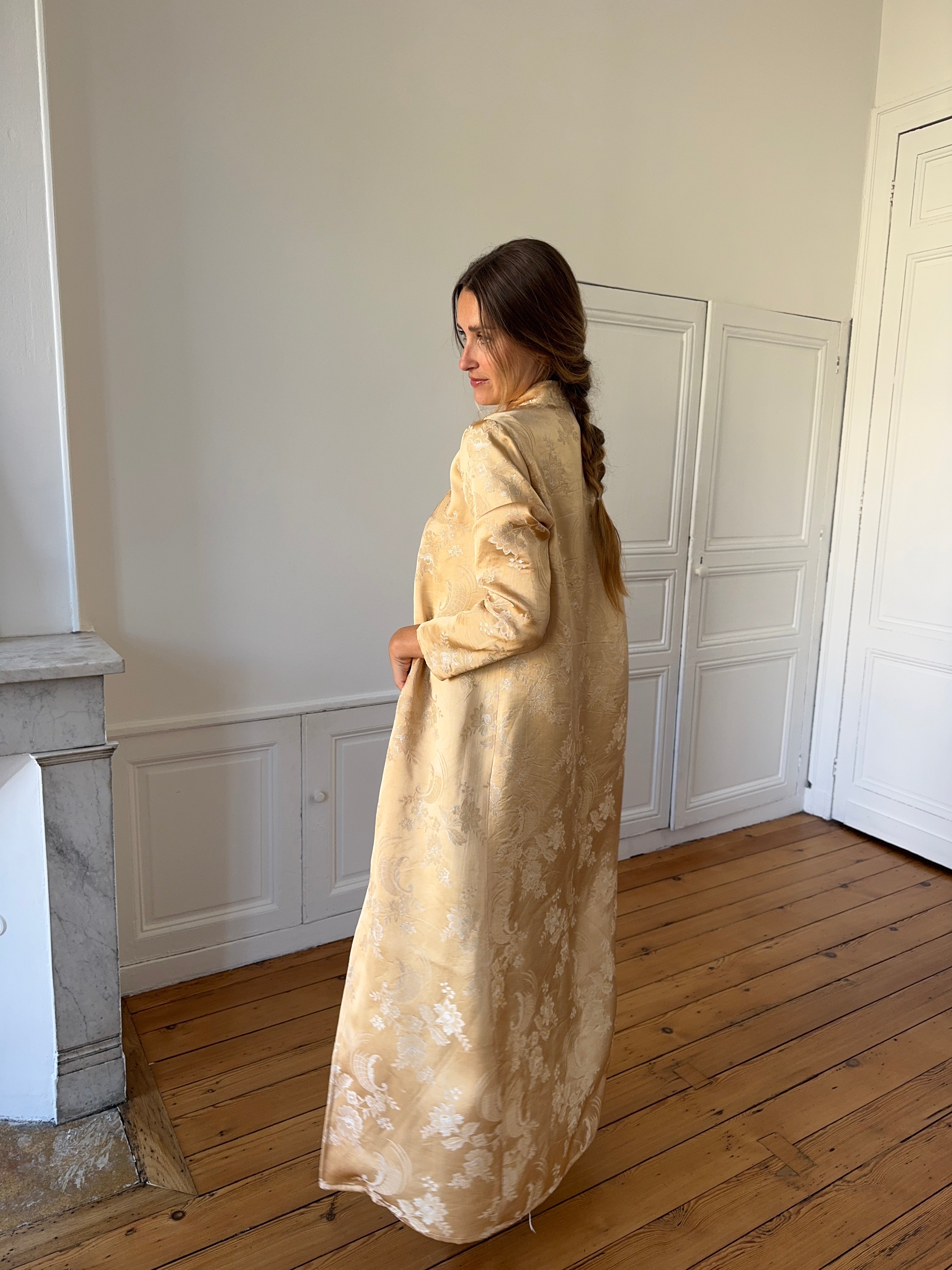 Veste longue upcyclée satinée dorée - S