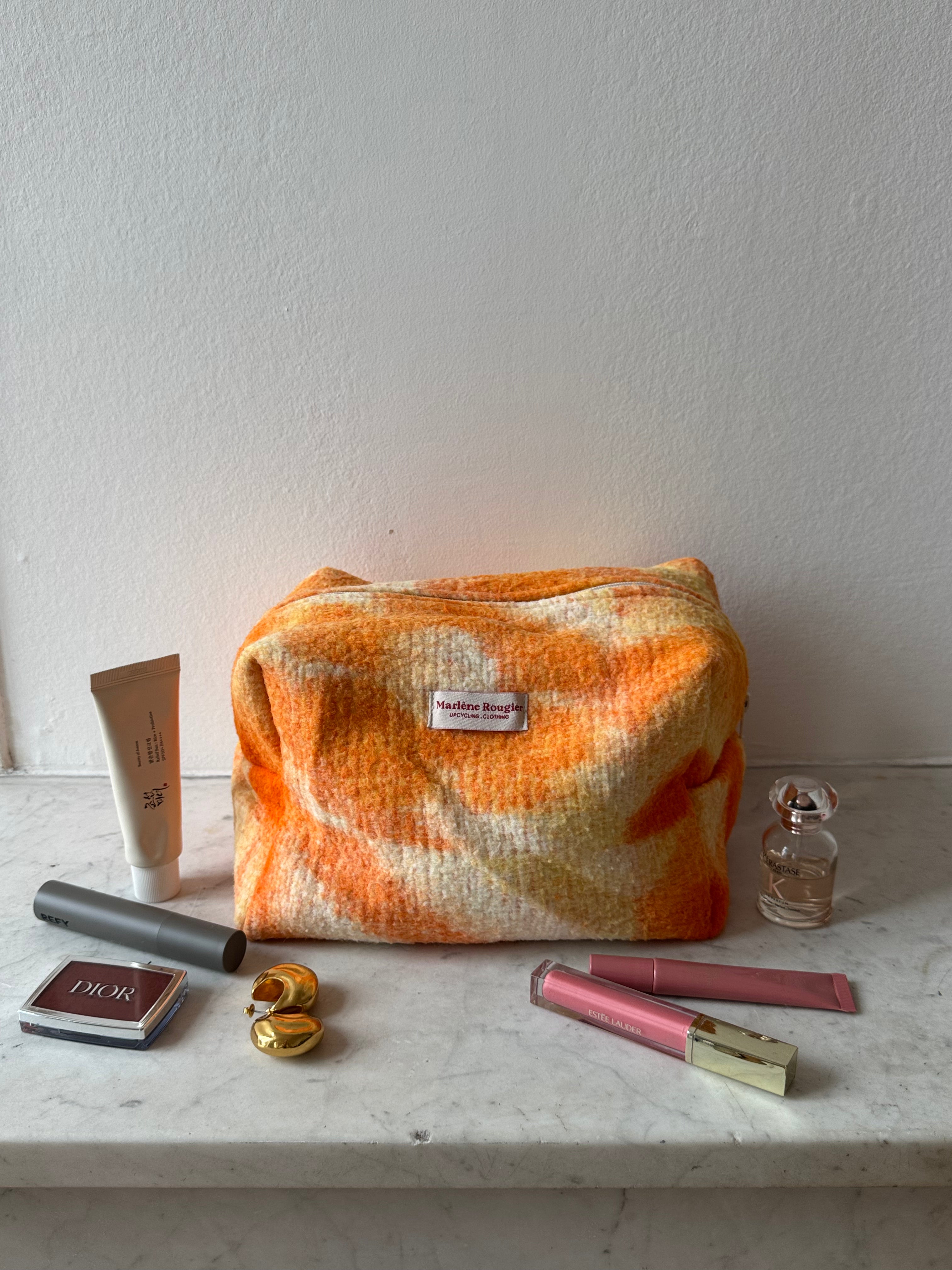 Trousse upcyclée laine orange à motifs vintage - grande