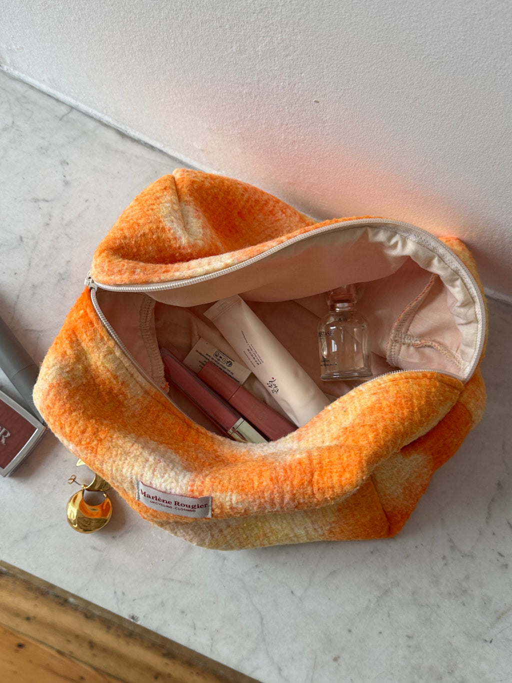 Trousse upcyclée laine orange à motifs vintage - grande