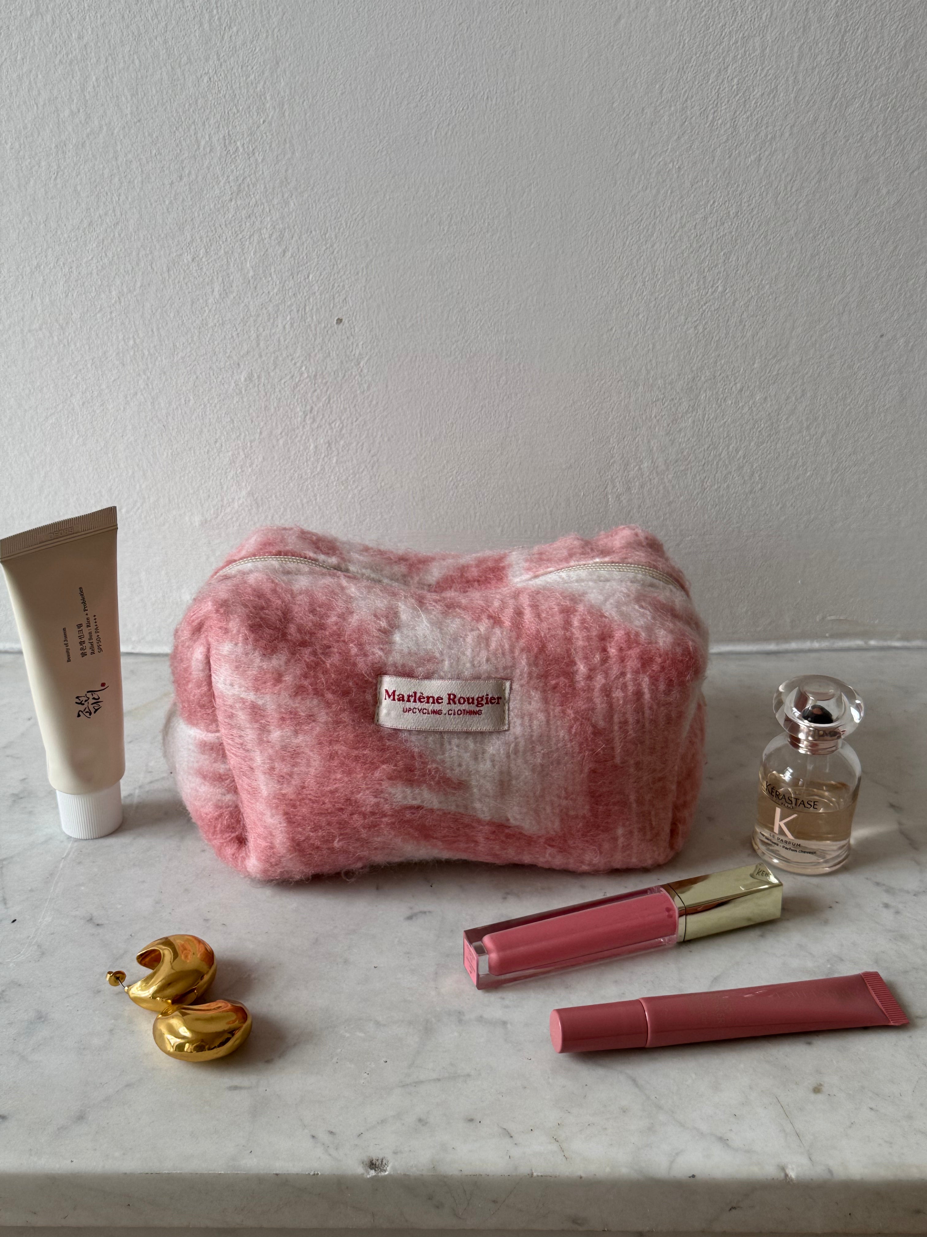 Trousse upcyclée laine rose à motifs vintage - petite