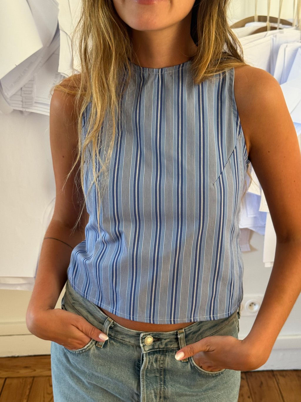 Top dos nu upcyclé bleu à rayures - S