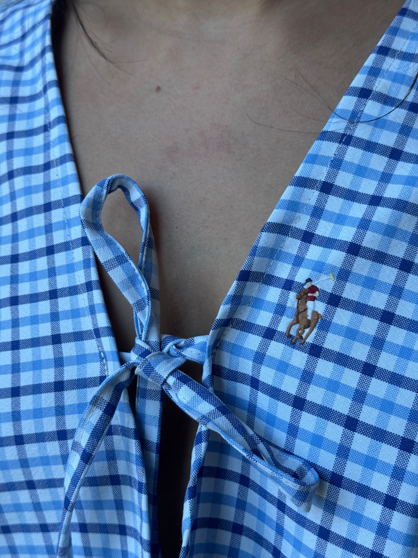 Chemise upcyclée cache-cœur à carreaux bleus