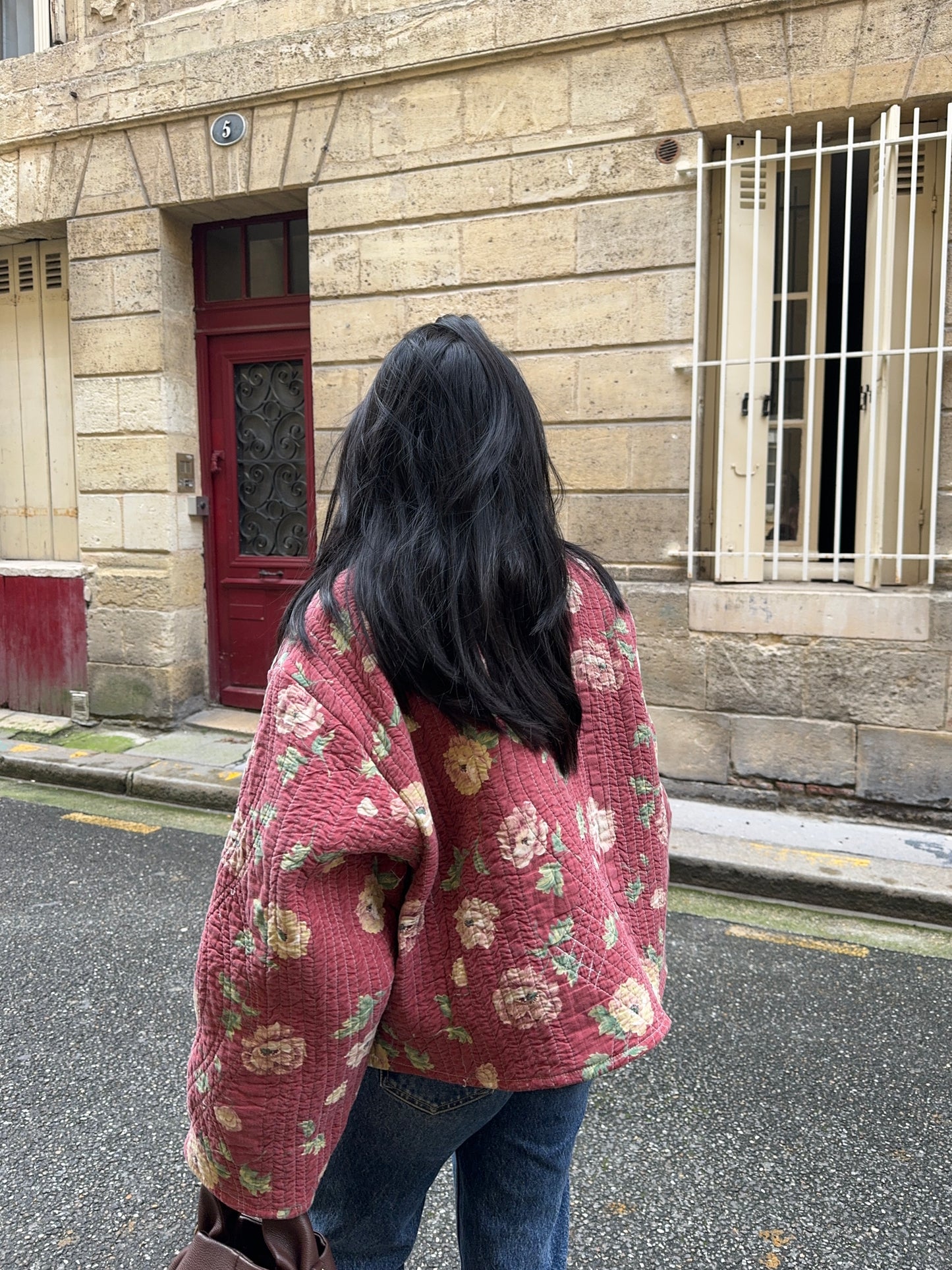 Veste upcyclée matelassée bordeaux fleurie