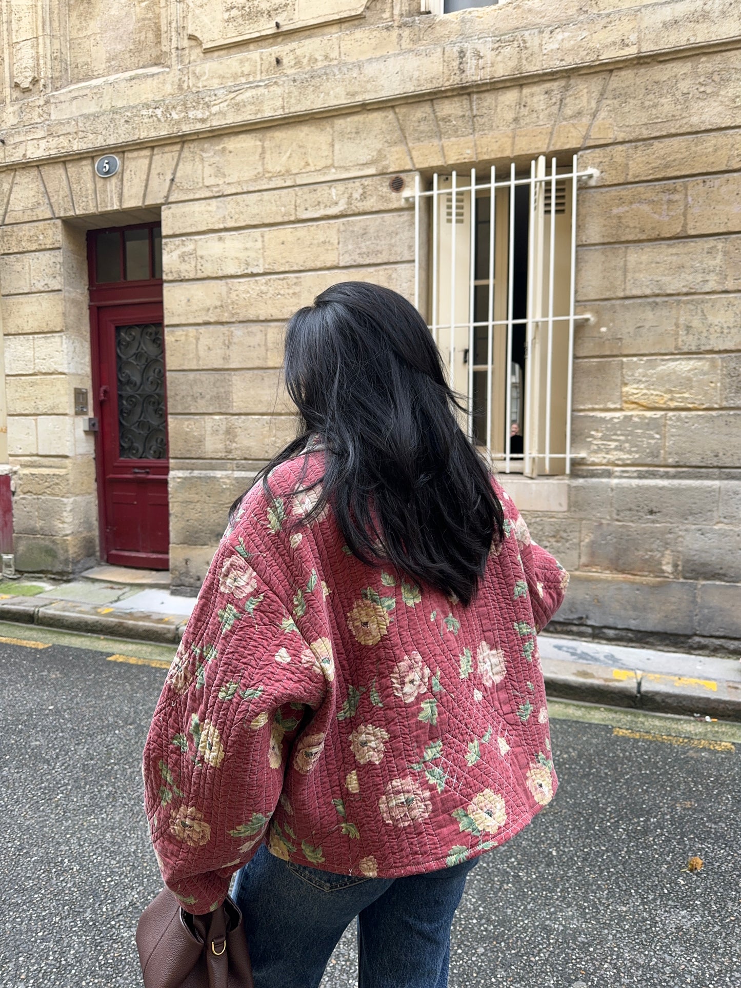 Veste upcyclée matelassée bordeaux fleurie