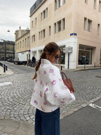 Veste upcyclée matelassée blanche à fleurs violettes