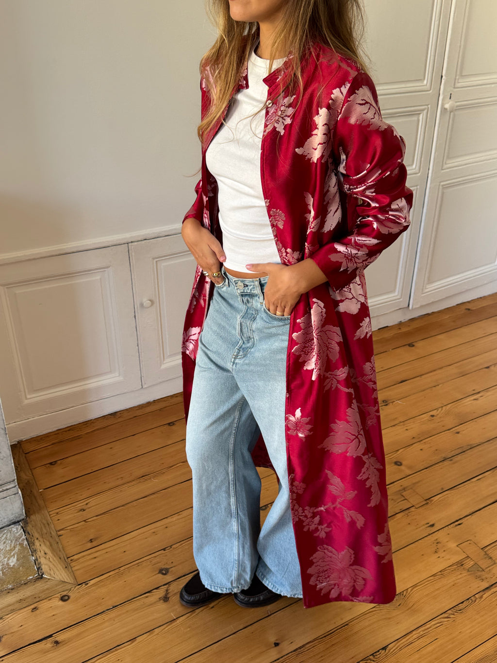 Veste longue upcyclée satinée rouge