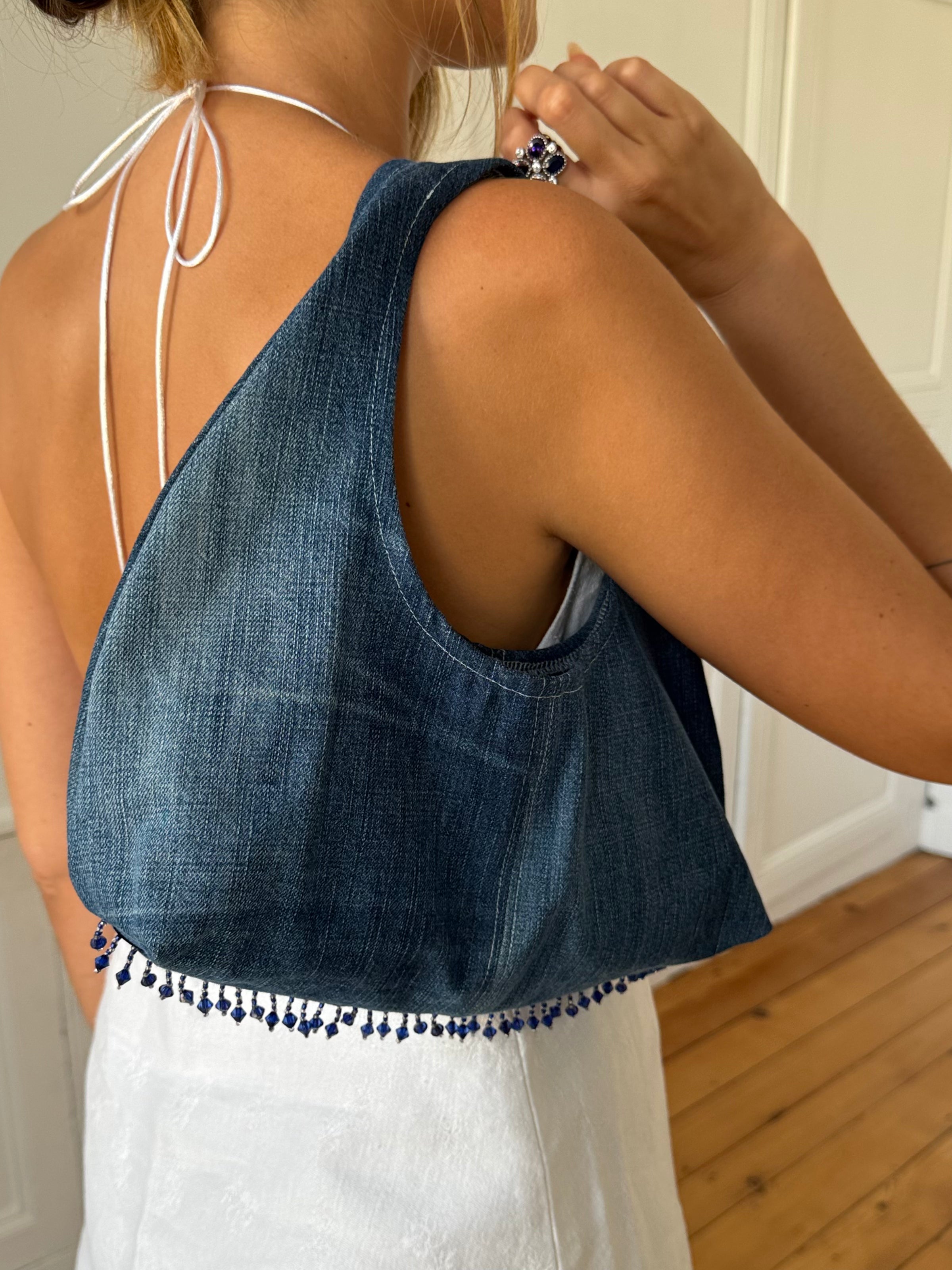 Sac upcyclé denim brut et perles