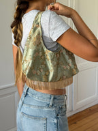 Sac upcyclé satiné vert et franges