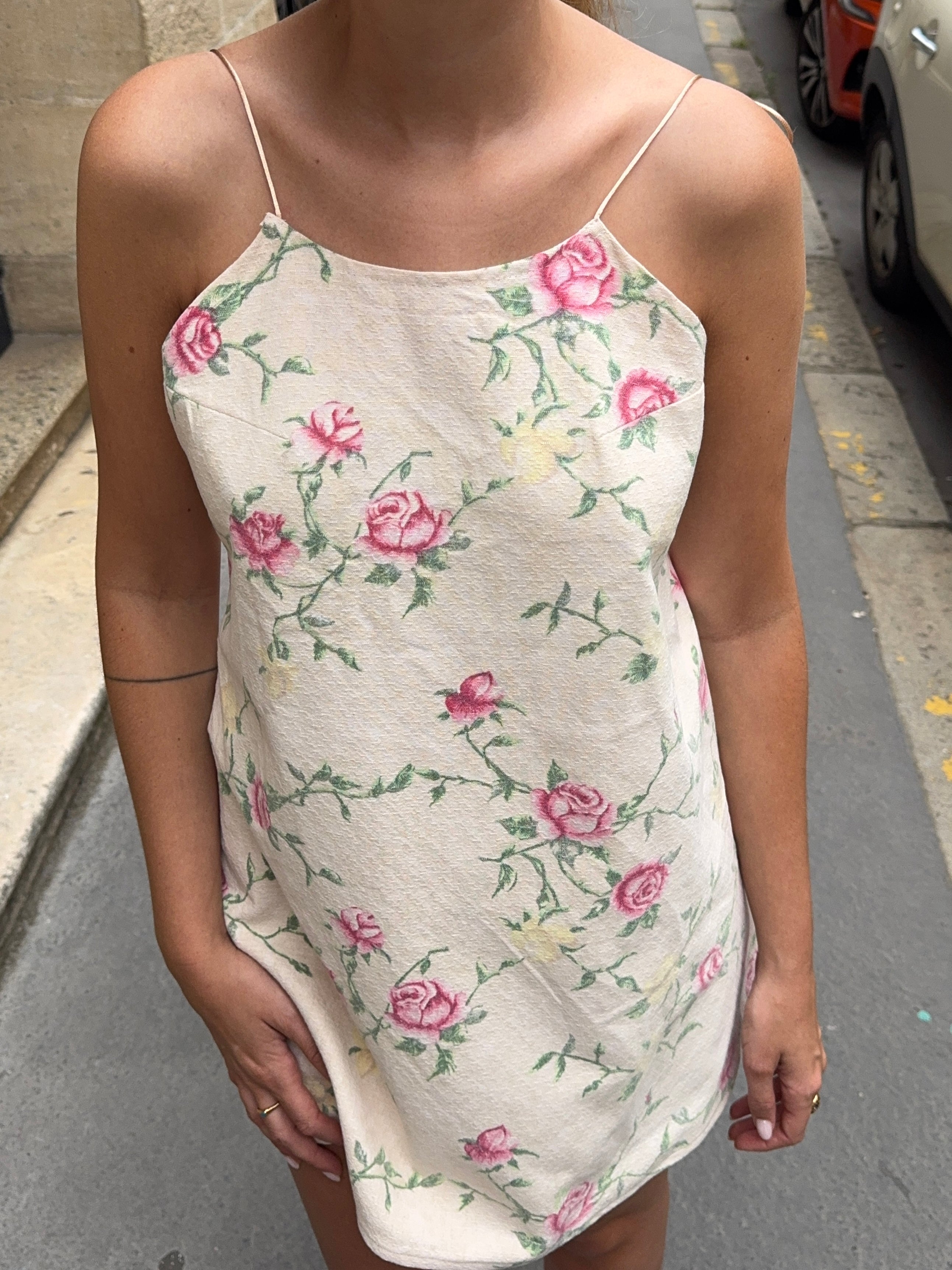 Robe dos nu upcyclée crème à fleurs vintage