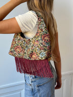 Sac upcyclé à fleurs et franges