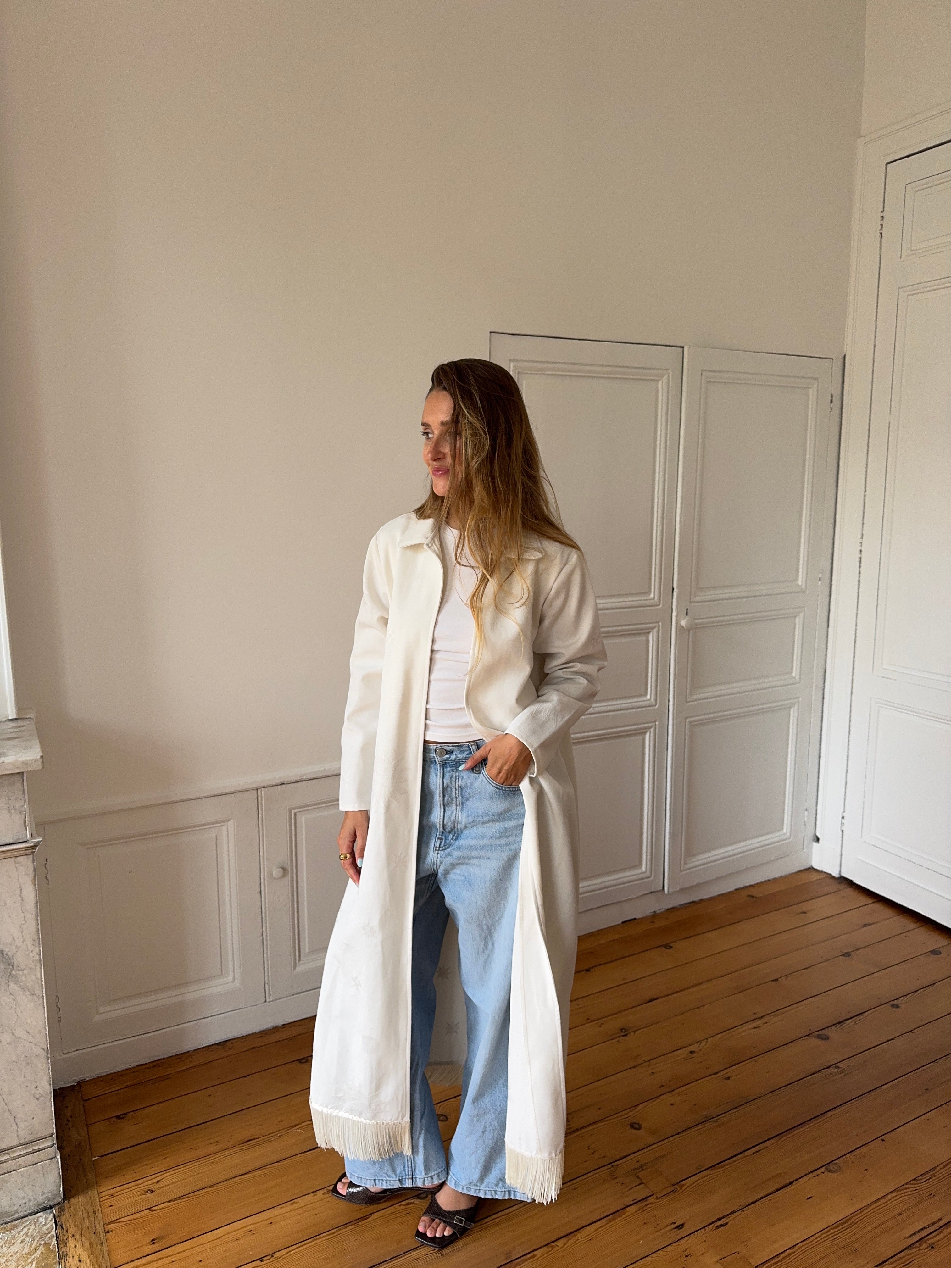 Veste longue upcyclée blanche et franges - M/L