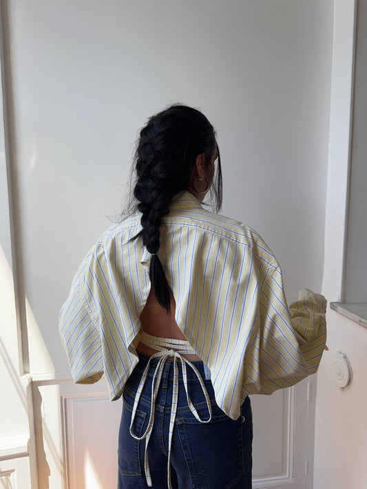Chemise upcyclée dos nu jaune clair à rayures