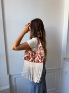 Sac upcyclé à motifs et franges