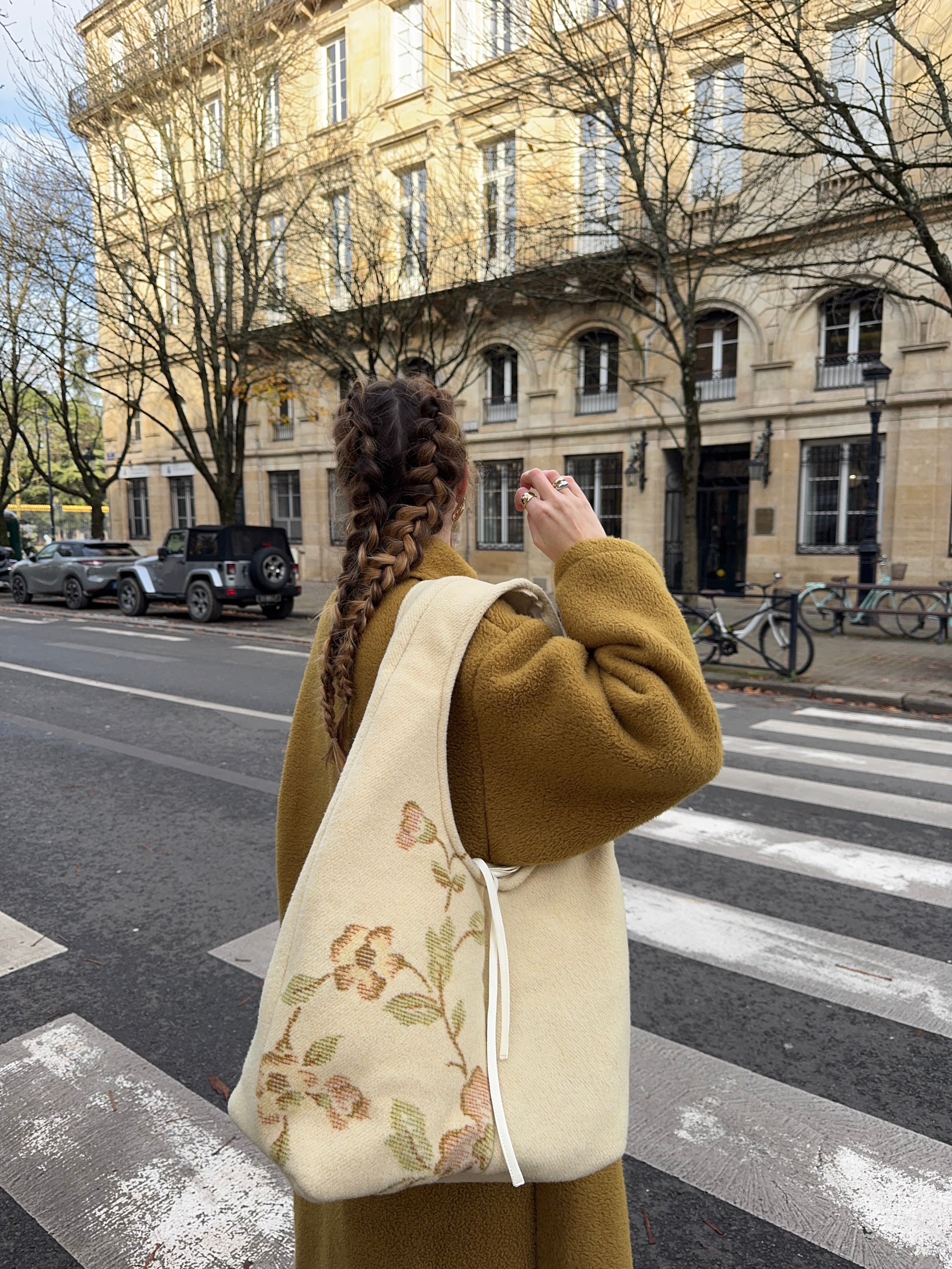 Sac upcyclé laine crème à motifs vintage - grand