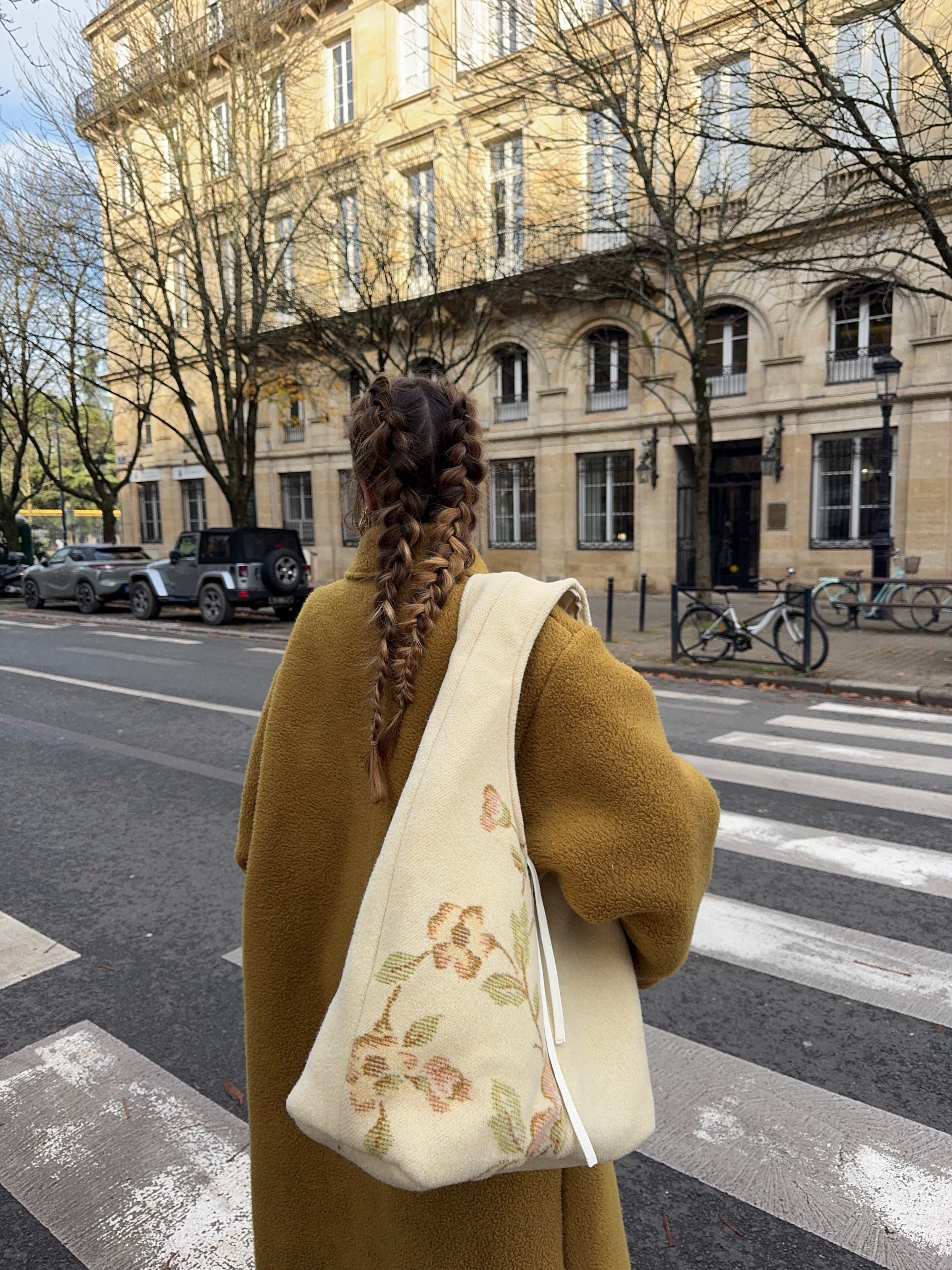 Sac upcyclé laine crème à motifs vintage - grand