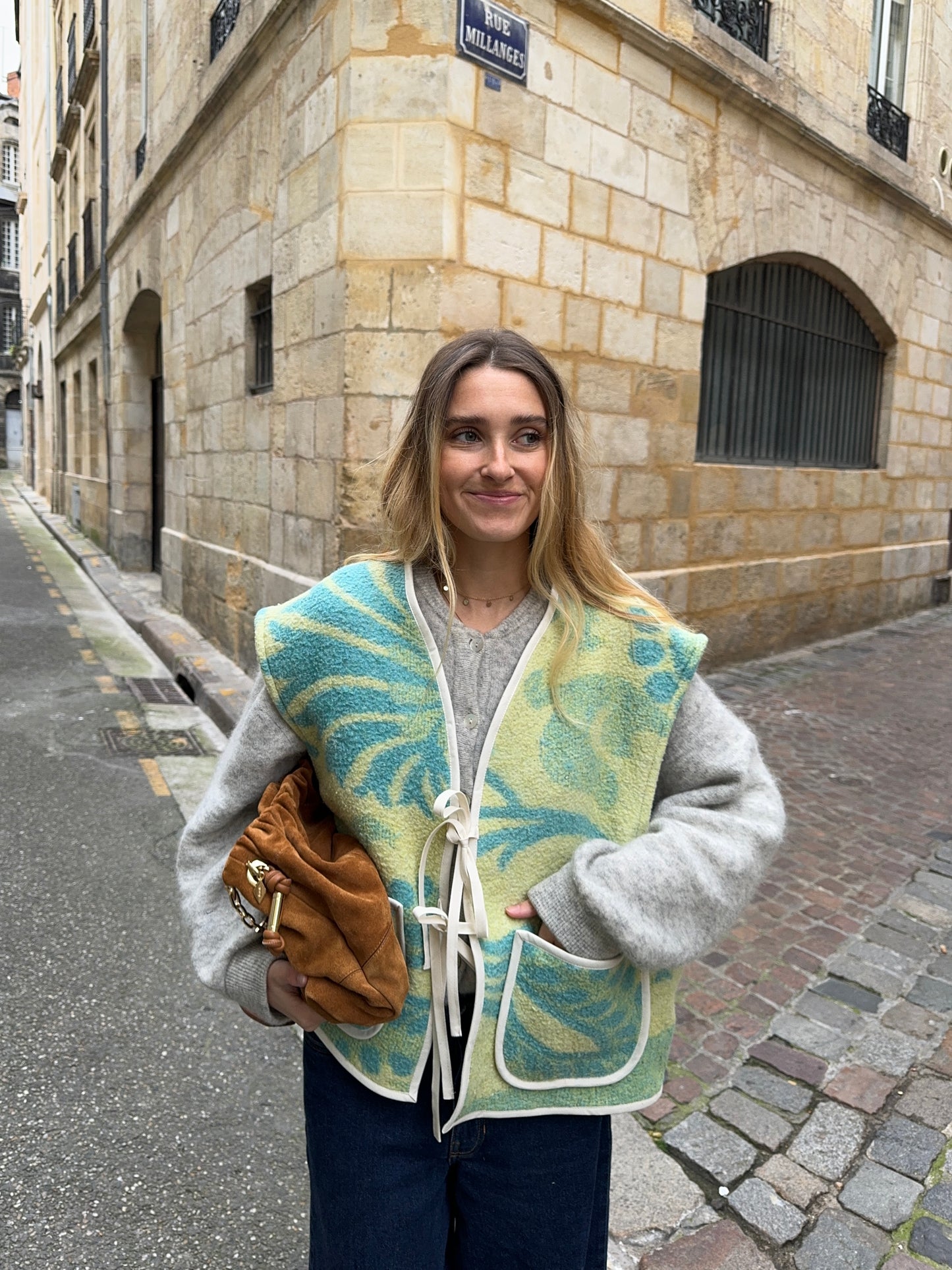 Veste sans manches upcyclée laine à motifs