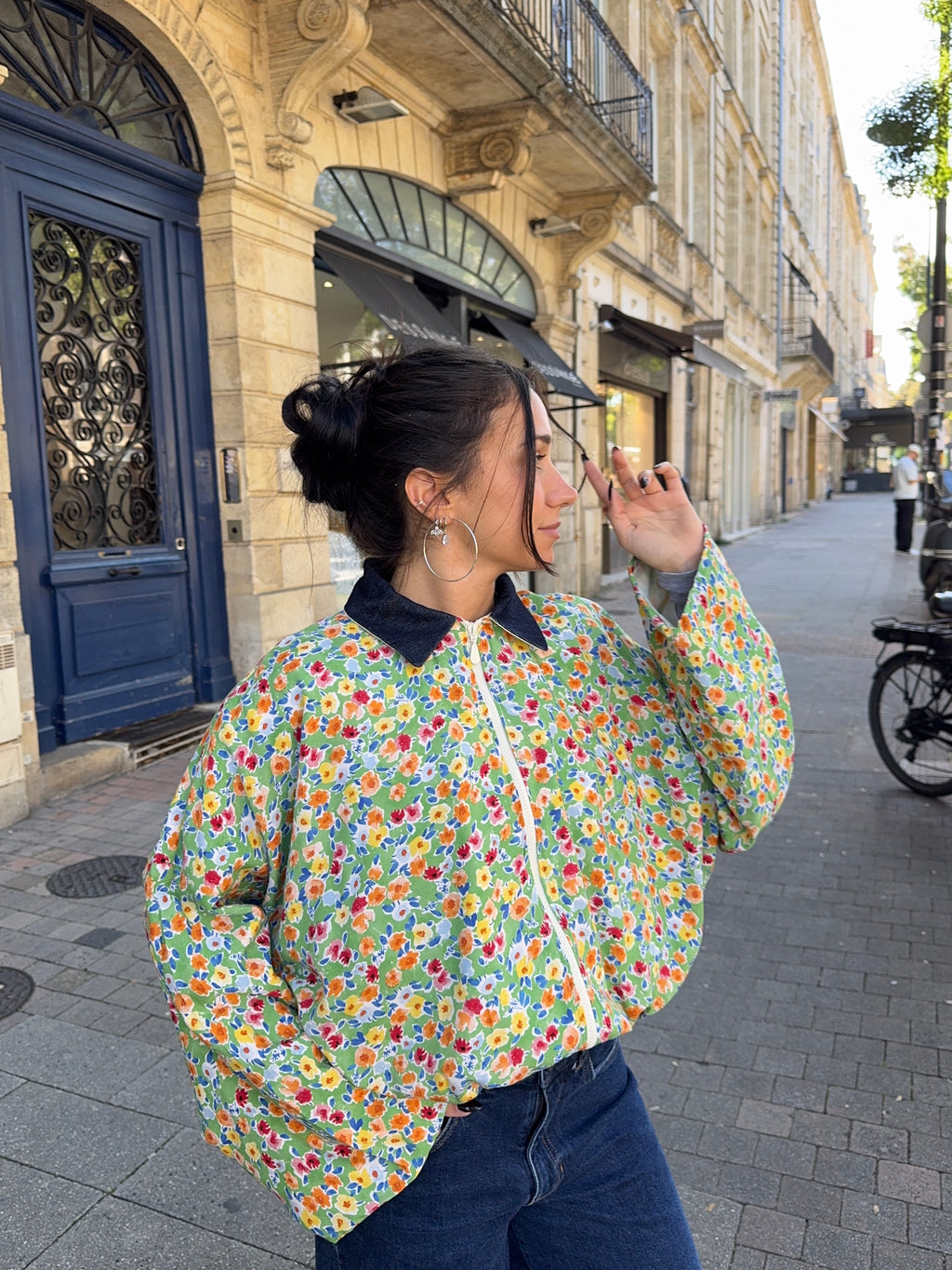 Bomber upcyclé à fleurs