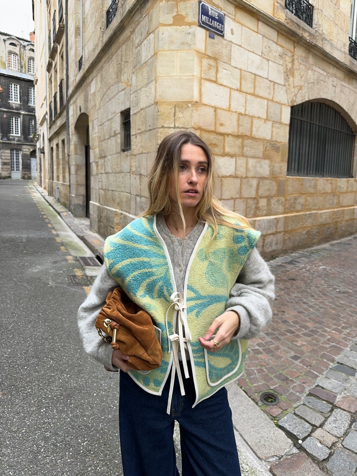 Veste sans manches upcyclée laine à motifs