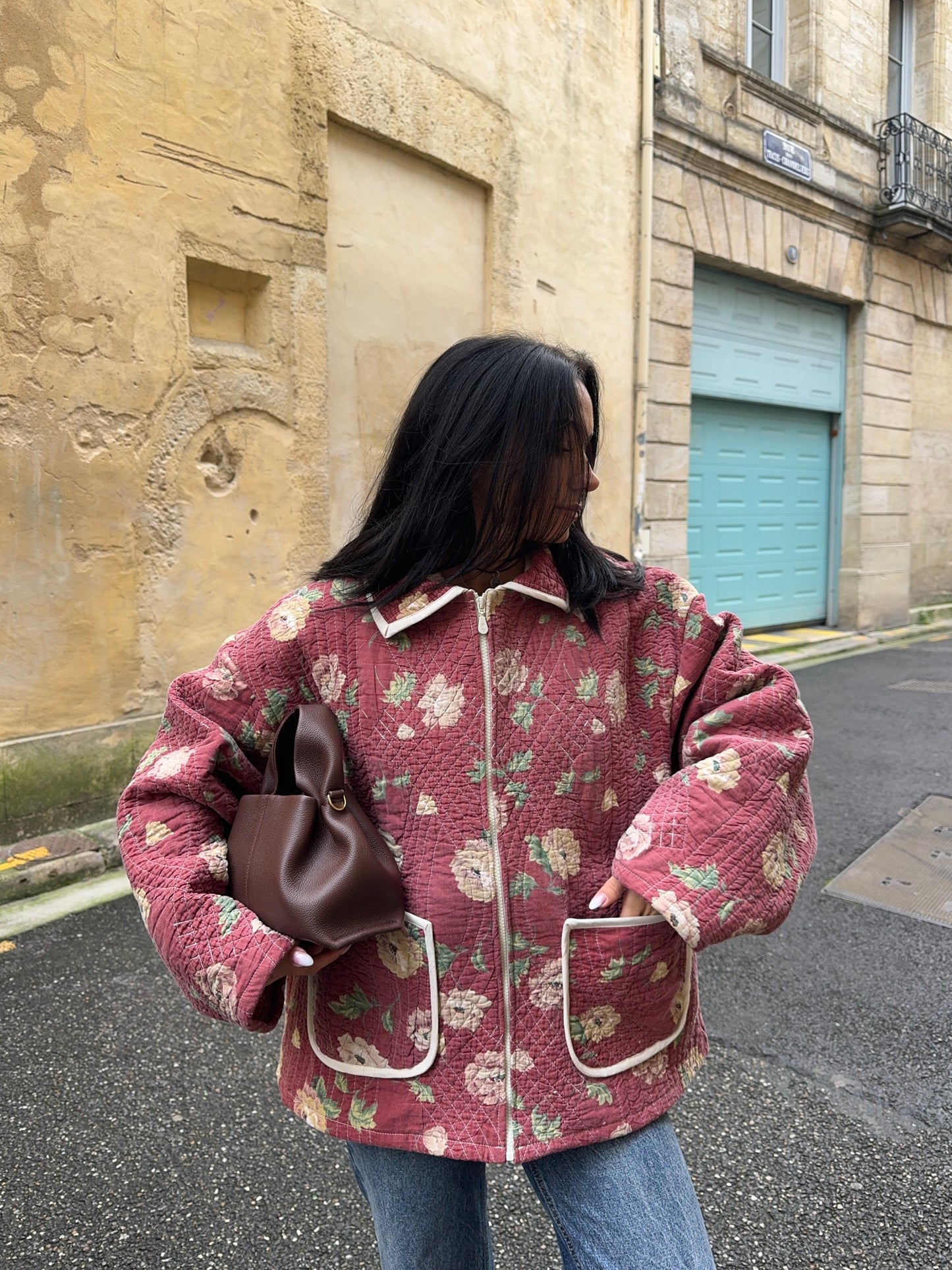 Veste upcyclée matelassée bordeaux fleurie