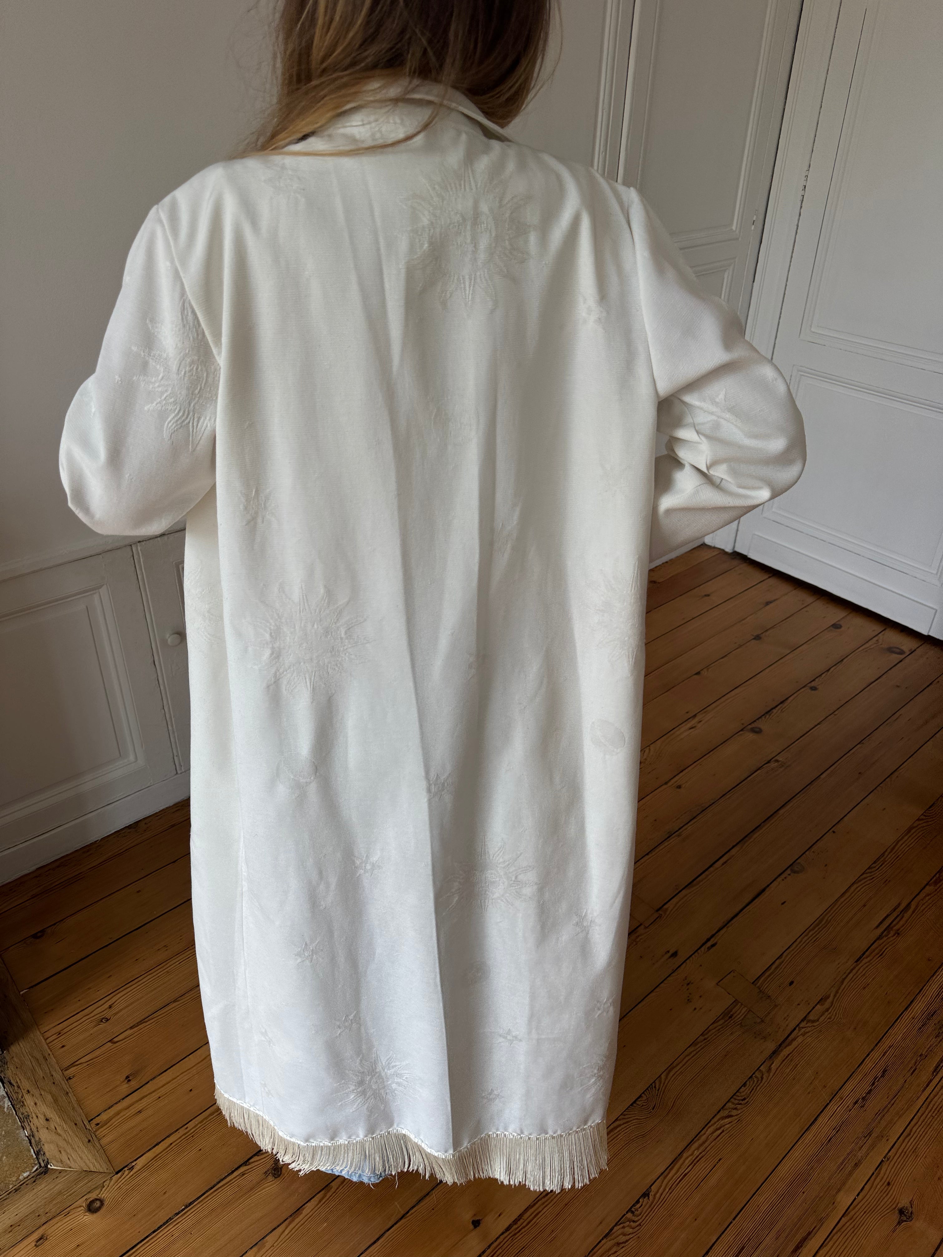 Veste longue upcyclée blanche et franges - M/L