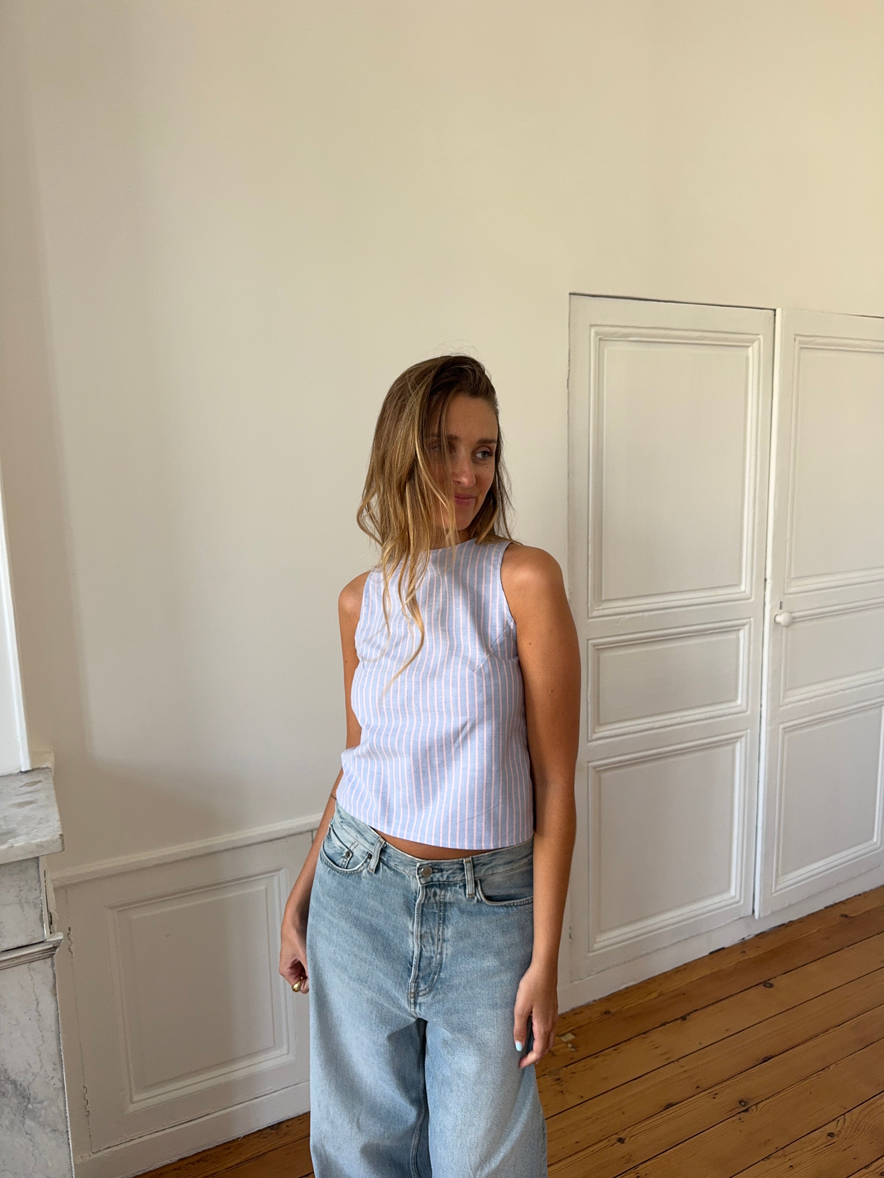 Top dos nu upcyclé bleu à rayures roses - S
