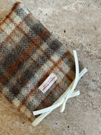 Pochette livre laine à carreaux