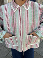 Veste upcyclée matelassée vert d'eau à rayures roses