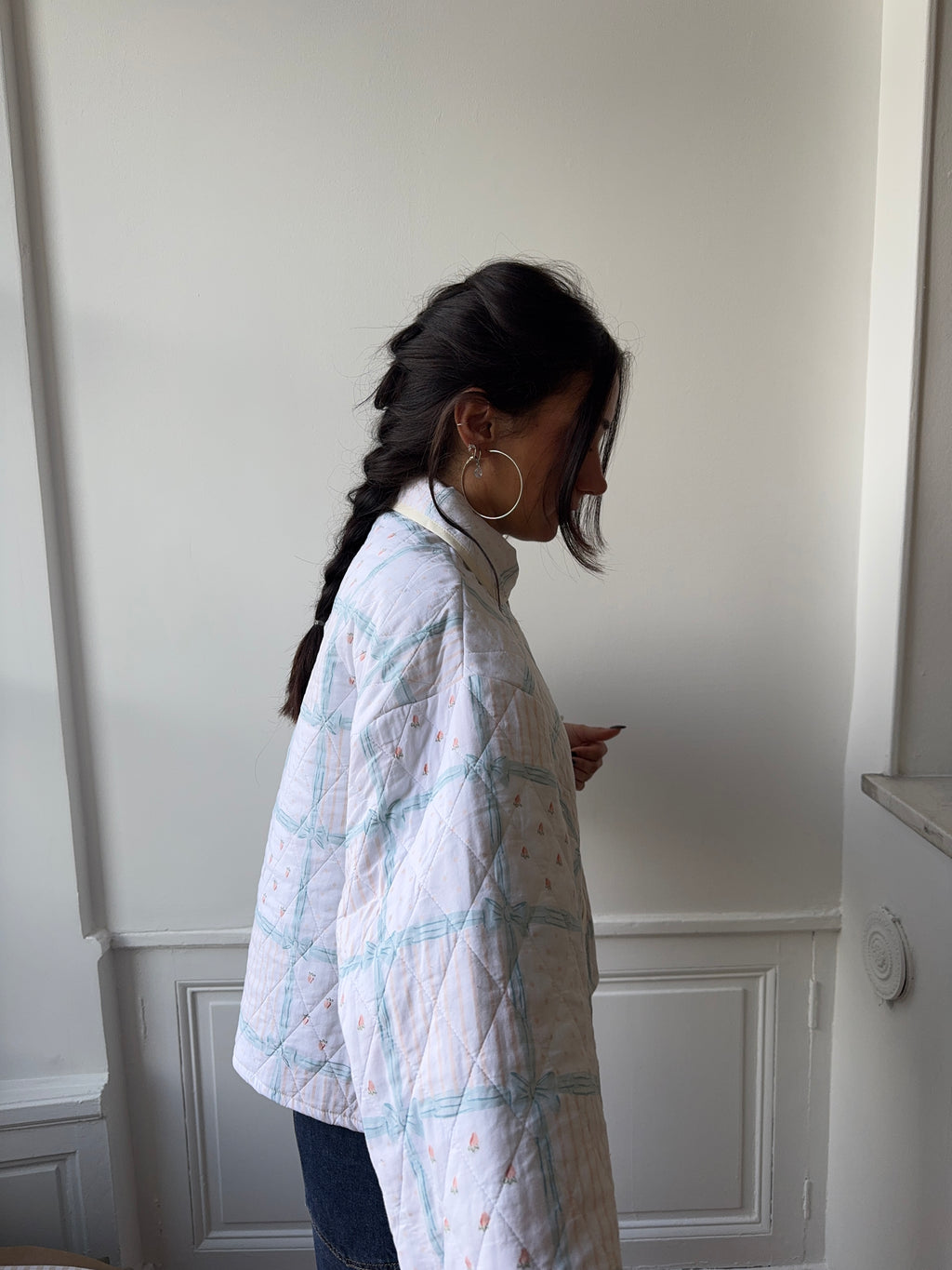 Veste upcyclée matelassée blanche à motifs