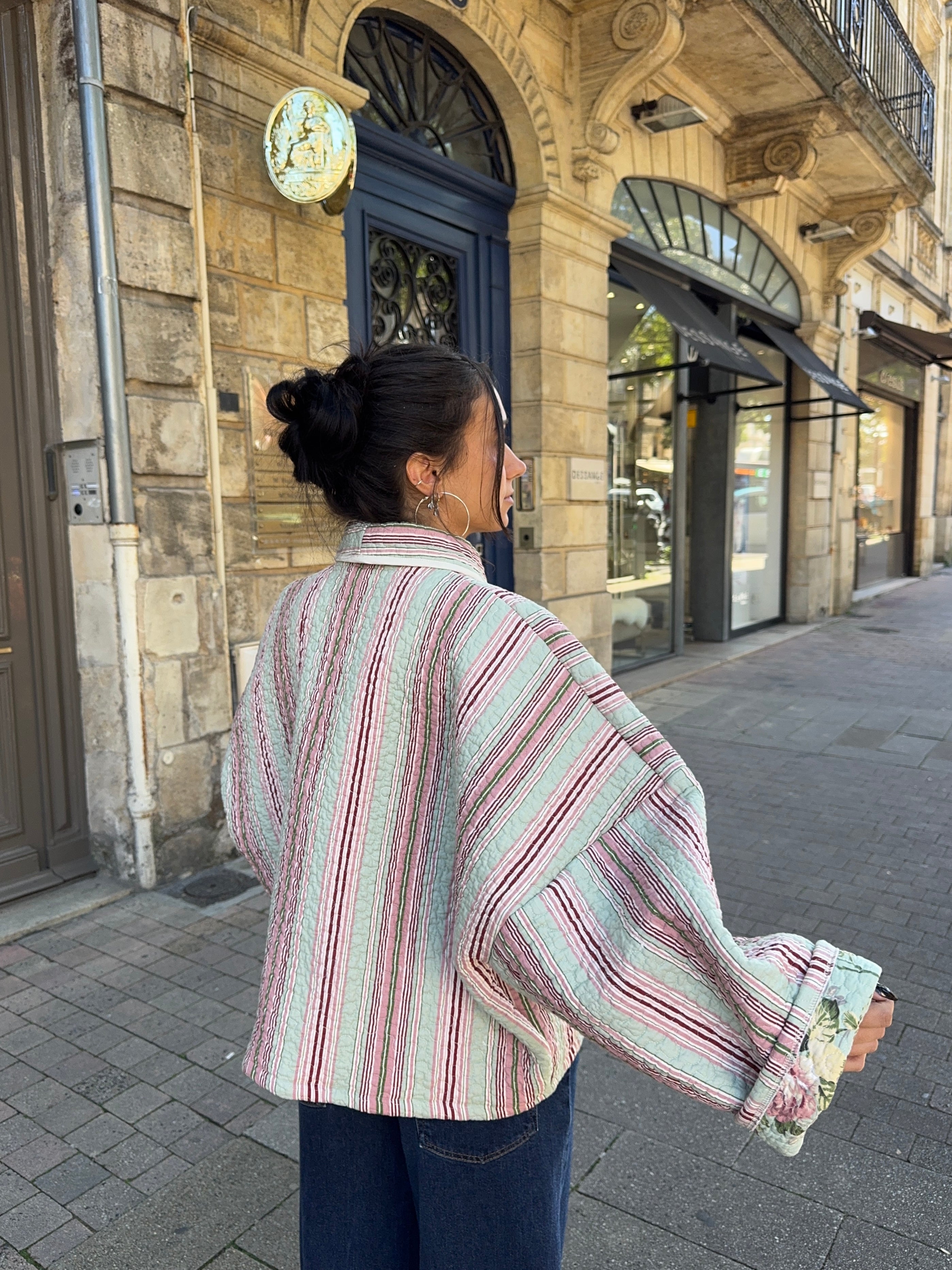 Veste upcyclée matelassée vert d'eau à rayures roses