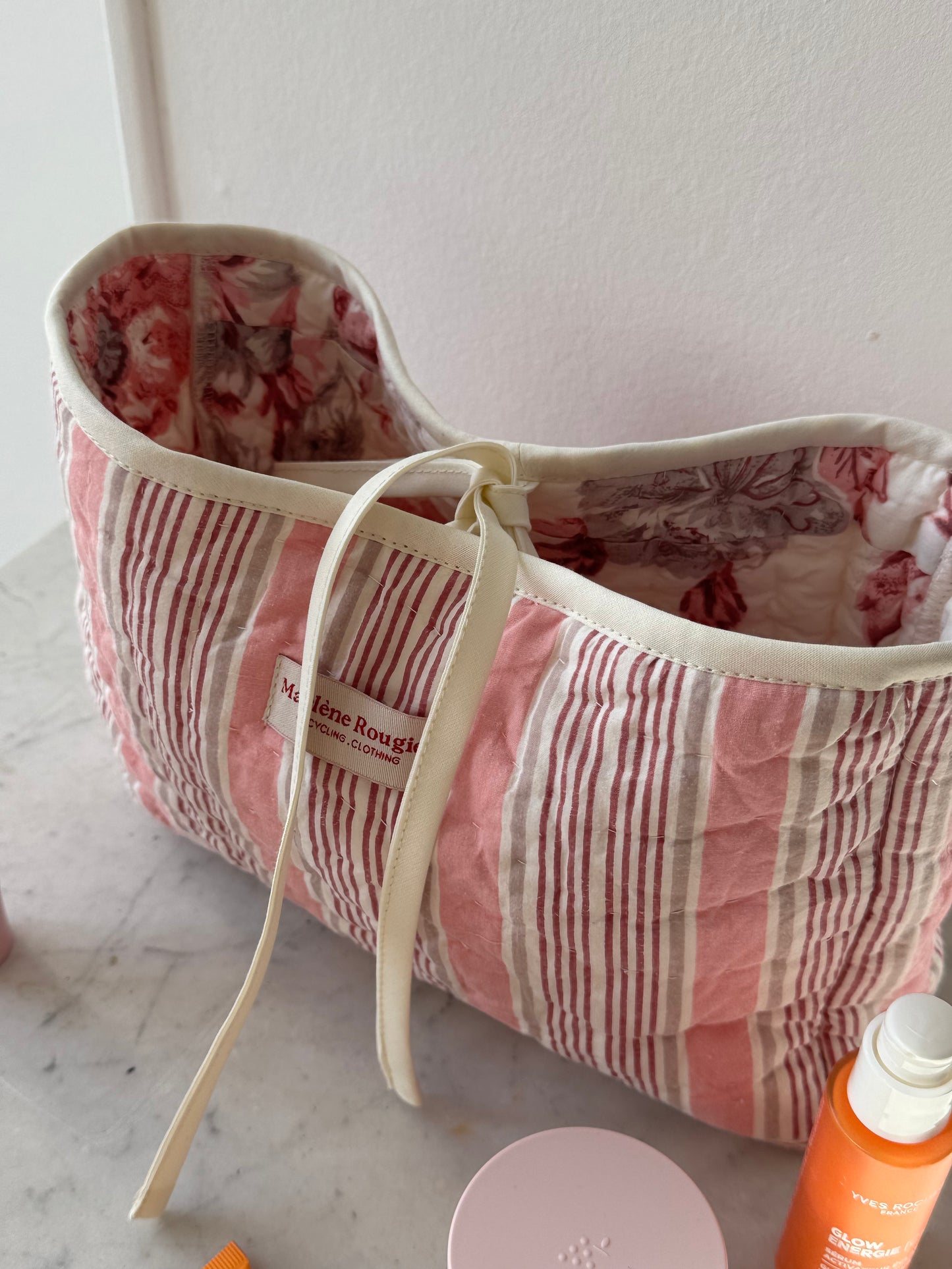 Trousse upcyclée matelassée rayée