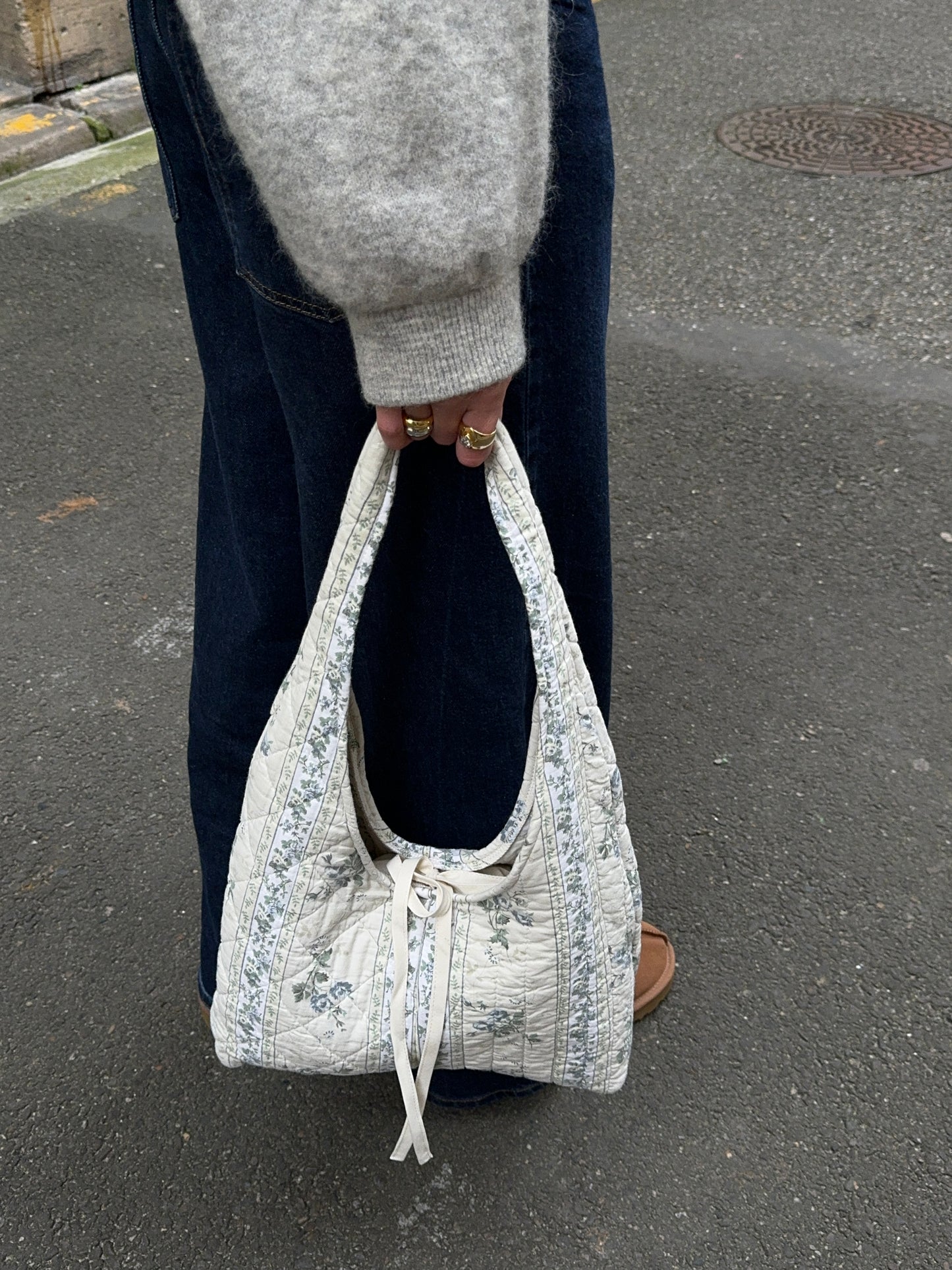 Sac upcyclé matelassé crème à motifs