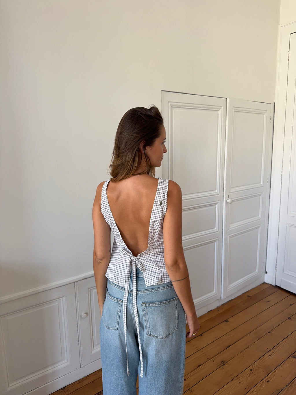 Top dos nu upcyclé blanc à carreaux - M