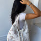 Sac upcyclé matelassé blanc à fleurs