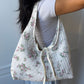 Sac upcyclé matelassé blanc à fleurs