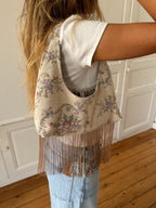 Sac upcyclé beige et franges